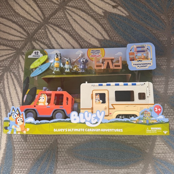 NEW Bluey‎ Ultimate Caravan Adventures Caravan Playset12 Pieces